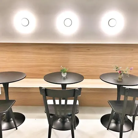 Grosszuegiges Apartment Mit Lounge Naehe Naschmarkt Vienna Esterno foto
